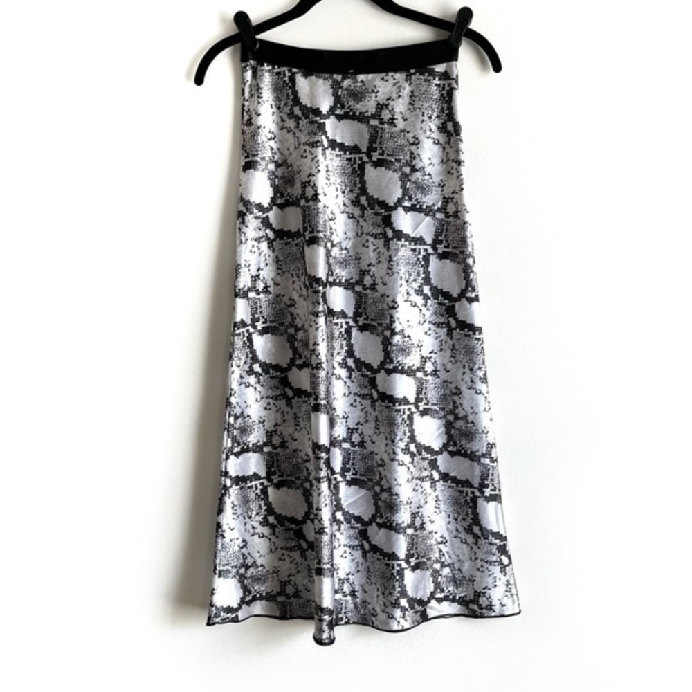 NWT Pink VS Collab Knit Riot Snake Like Print Satin Skirt Size xs